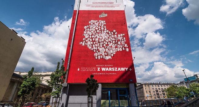 Królewskie z muralem w centrum Warszawy