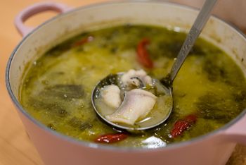 W babcinej zupie chowam niespodziankę. Idealnie sprawdzi się na piątkowy obiad
