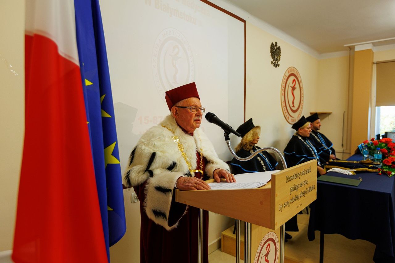 Białystok: Inauguracja roku akademickiego w Wyższej Szkole Medycznej. Zobacz, co działo się podczas uroczystości