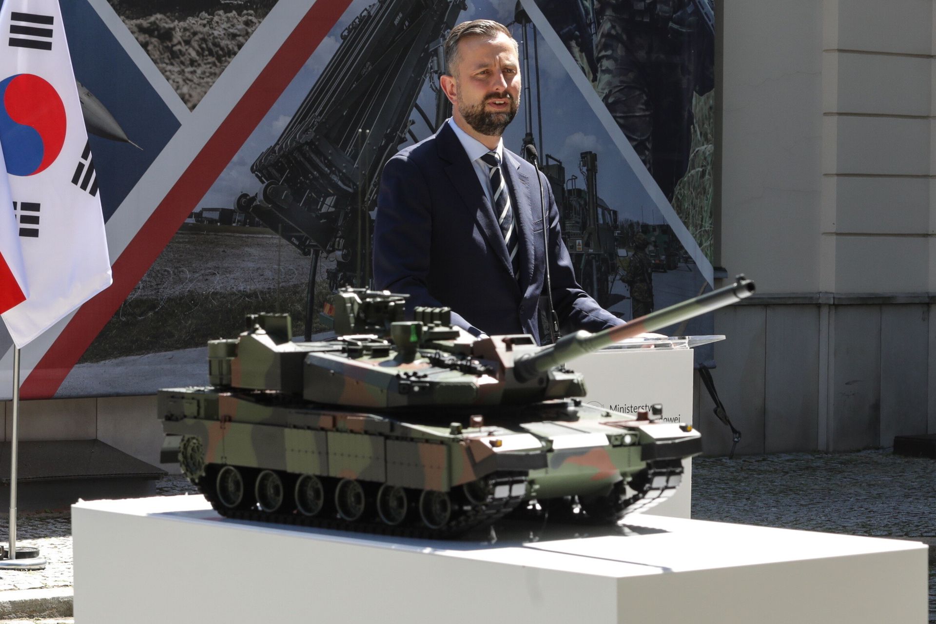 wiadomości,aktualności,WP Wiadomości Dwa oblicza polskiej zbrojeniówki. Pilna potrzeba budowy przemysłowej suwerenności