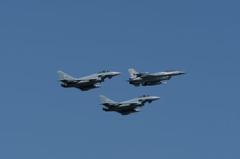 Polska poderwała myśliwce. Pilny komunikat DORSZ