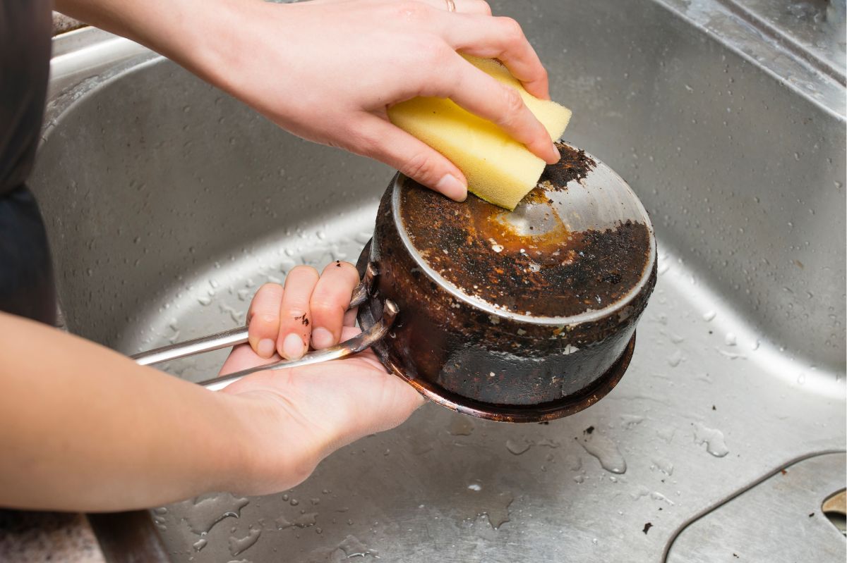 Effortless removal of stubborn burn marks: The surprising kitchen ingredient you didn't know could help