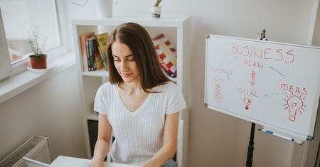 Czym się zajmuje freelancer i czy potrzeba do tego działalności gospodarczej?