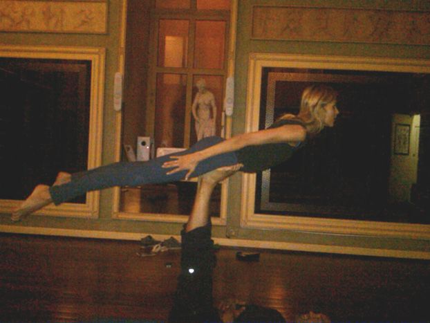 Anja Rubik trenuje jogę! (FOTO)