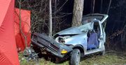 Tragiczny wypadek. Auto roztrzaskało się o drzewo
