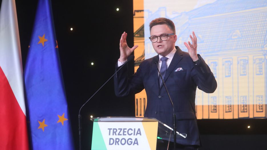 Białystok, 23.03.2024. Kampania samorządowa 2024. Marszałek Sejmu Szymon Hołownia podczas konwencji Koalicyjnego Komitetu Wyborczego Trzecia Droga Polska 2050 Szymona Hołowni Polskie Stronnictwo Ludowe, 23 bm. w Hotelu Gołębiewski w Białymstoku. (jm) PAP/Artur Reszko