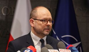 Przydacz: "Prezydent nie jest informowany". Jest riposta szefa MON