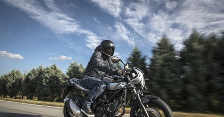 Czy Suzuki zastąpi silnik V2 rzędowym? Na to wygląda
