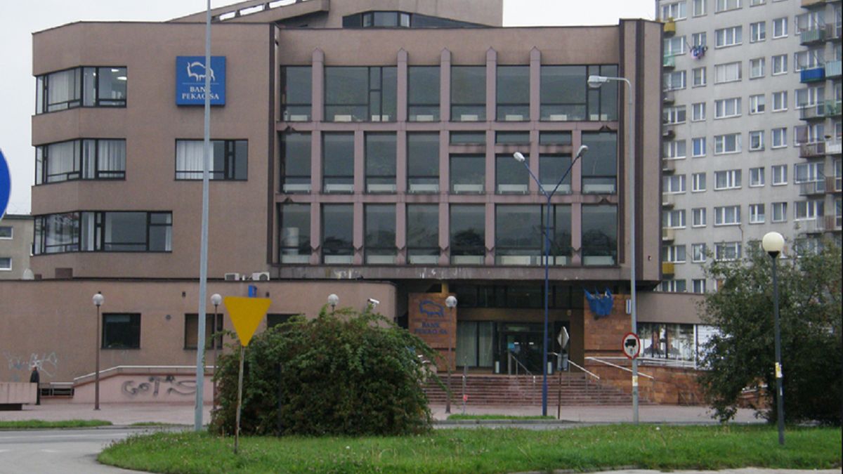 Bank Pekao S.A. publikuje raport. Ogromne premie dla prezesów