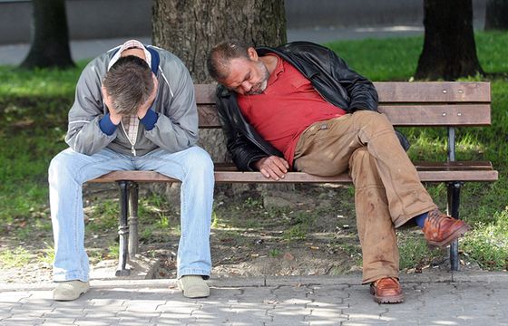 Co Polacy sądzą o zakazie sprzedaży "małpek"? Więcej jest za