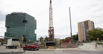 Z powodu budowy w Krakowie linii tramwajowej do Mistrzejowic ucierpiały okoliczne ulice. Jest wniosek o ich remont