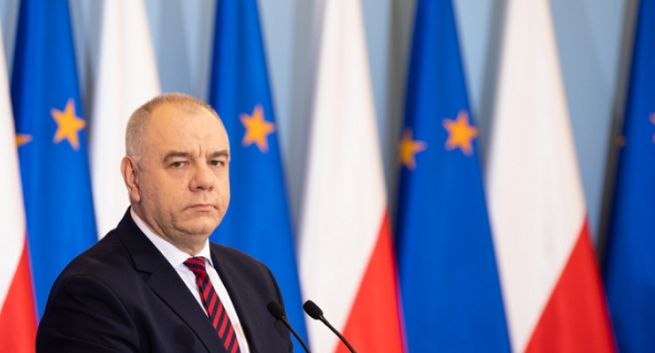 Poczta Polska ma wstrzymać ściąganie zaległego abonamentu rtv. Sasin: to smutna spuścizna rządów Tuska