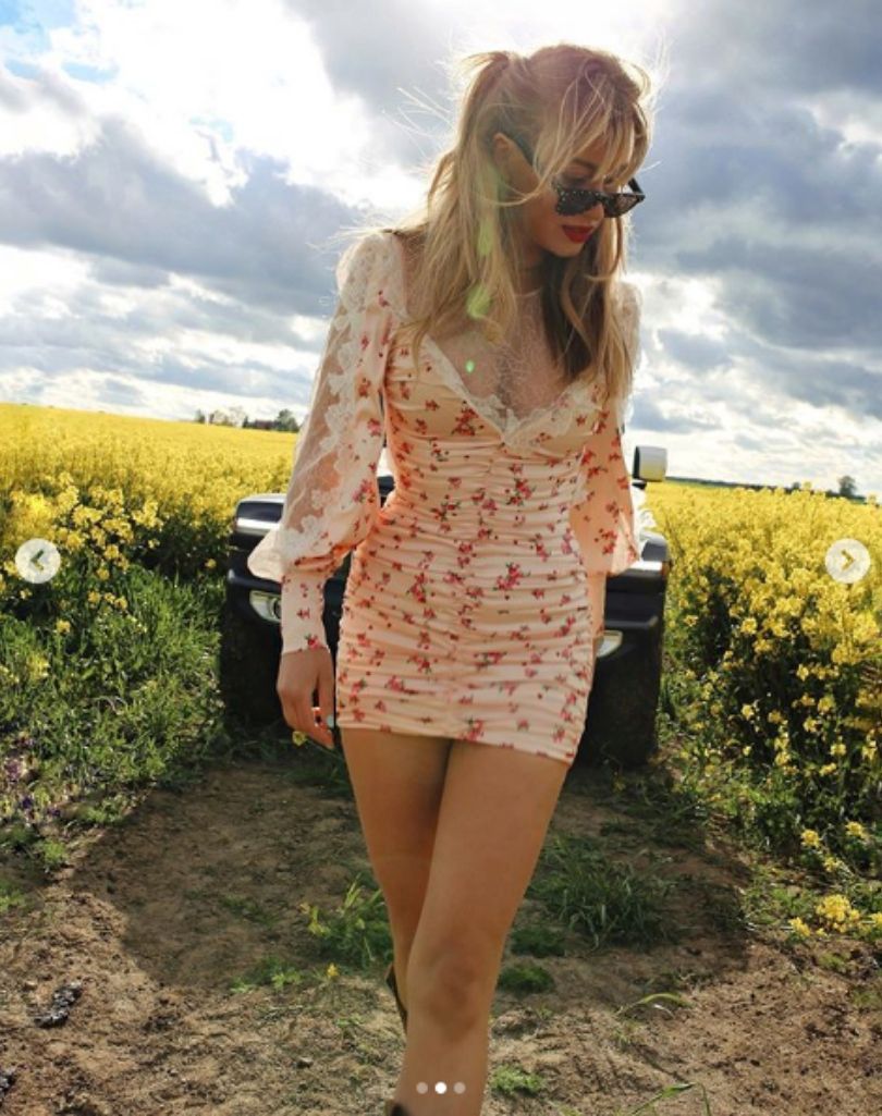 Marcelina Zawadzka wjechała samochodem w pole rzepaku