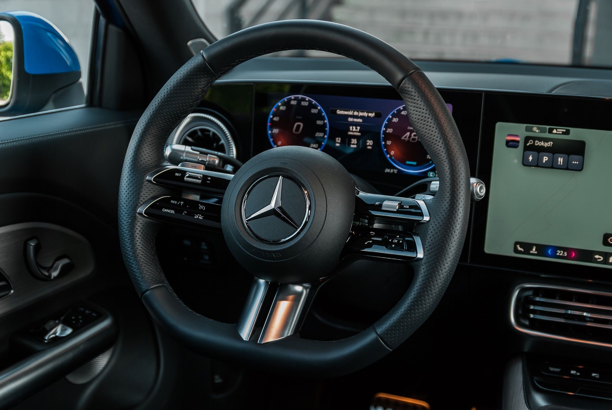 Elektryczny Mercedes GLB