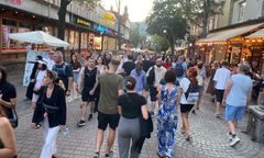 Lubimy spędzać urlop, stojąc w... kolejce? Na weekend pod Tatry znów zjechało pół Polski