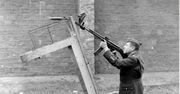 Wunderwaffe (2). Krummlauf, czyli karabinek Sturmgewehr 44 z krzywą lufą