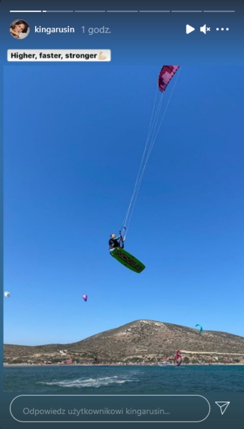 Kinga Rusin szaleje na desce