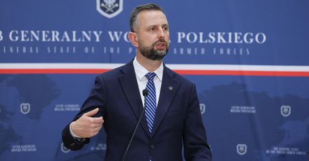 Wykryli kilkanaście obiektów. Szef MON potwierdza zestrzelenie