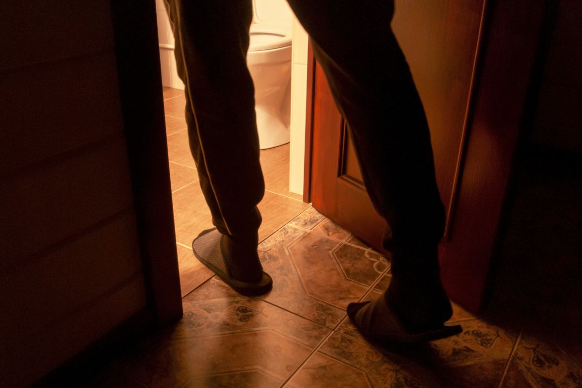 Be cautious when getting up at night to use the bathroom: The serious consequences