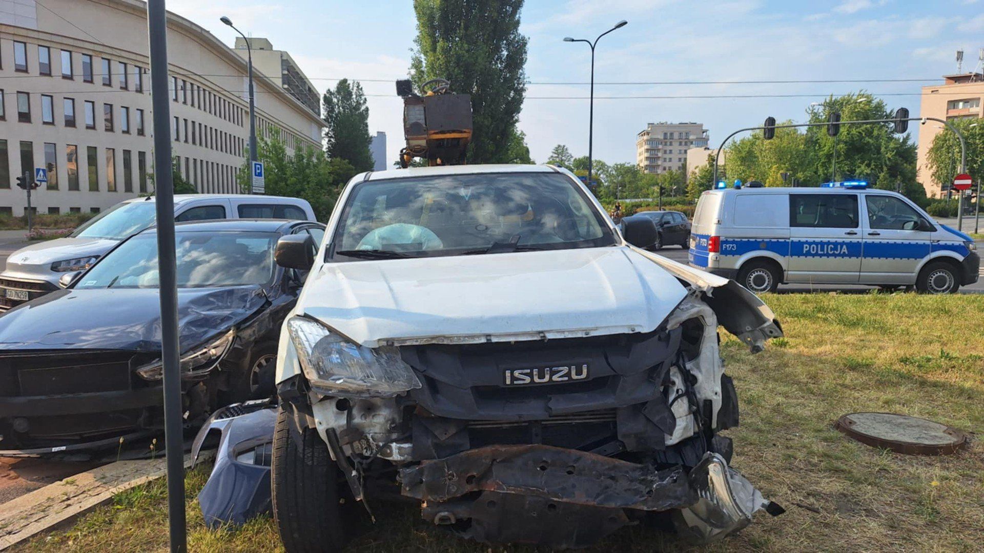 Do groźnego wypadku doszło dziś 3 lipca na skrzyżowaniu ulic Narutowicza i Uniwersyteckiej w Łodzi.