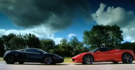 McLaren MP4-12C vs Ferrari 458 Italia - pojedynek gigantów [wideo]