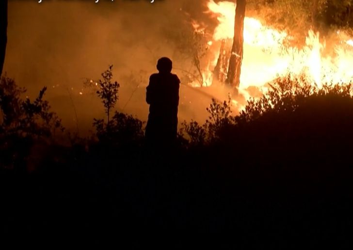 Wideo z Riwiery. Ogień w ulubionym, turystycznym kraju Polaków