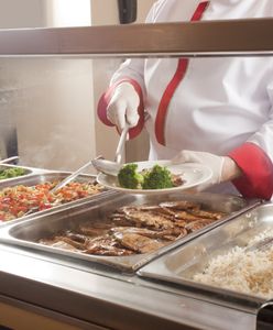 Najtańsza restauracja w stolicy. Posłowie jedzą za półdarmo