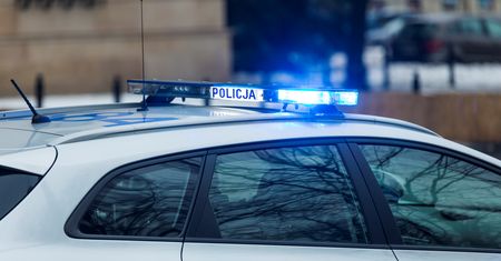 Pijany policjant na hulajnodze. Oto co przy nim znaleźli