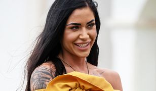 Stella z "Love Island" kusi zdjęciami w bikini. Skarży się na samotność