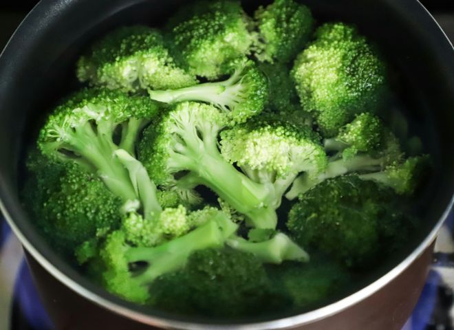 Kemferol znaleźć można w wielu warzywach np. w brokułach.