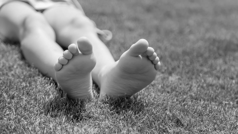 Niania porwała dwulatkę dla okupu. Dziecko znaleziono martwe