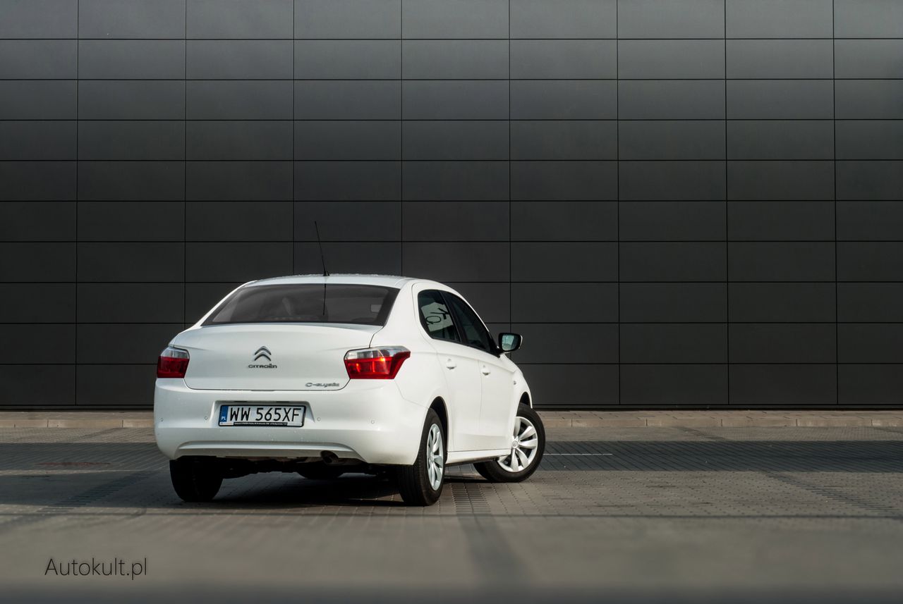 Citroën C-Elysée 1,6 VTi More Life - zdjęcia, wnętrze, bagażnik