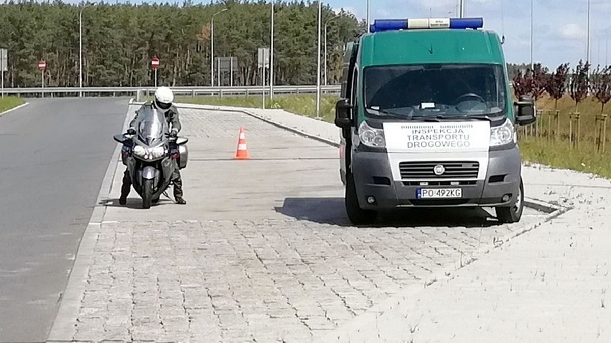 W całym kraju GITD dysponuje kilkudziesięcioma motocyklami Kawasaki GTR 1400