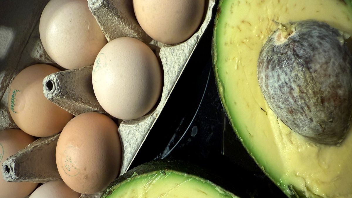 Podwyższony cholesterol nie zawsze oznacza konieczność leczenia, często wystarczą zmiany w diecie.