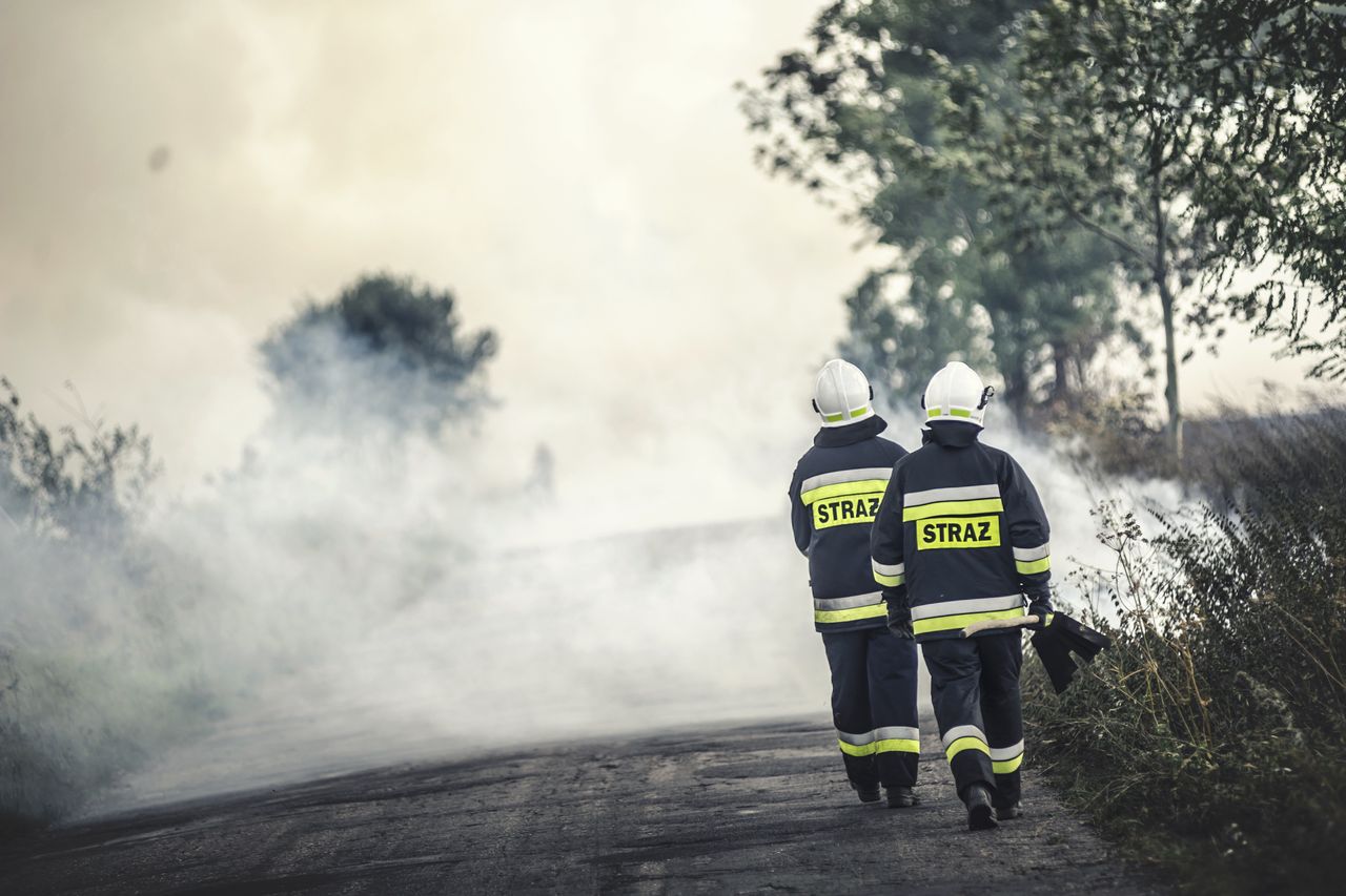 Częstochowa: Pożar warsztatu samochodowego. Gęsty dym nad Złotą