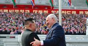 Łukaszenka u Kim Dzong Una. Zwrócili uwagę na znaczący gest