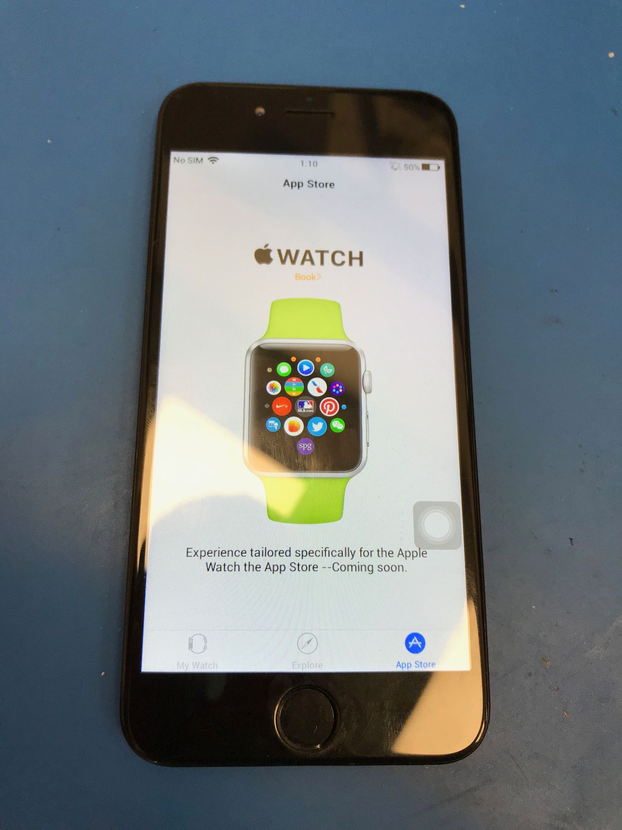 Zamiast możliwości połączenia z Apple Watch, gustowna animacja.