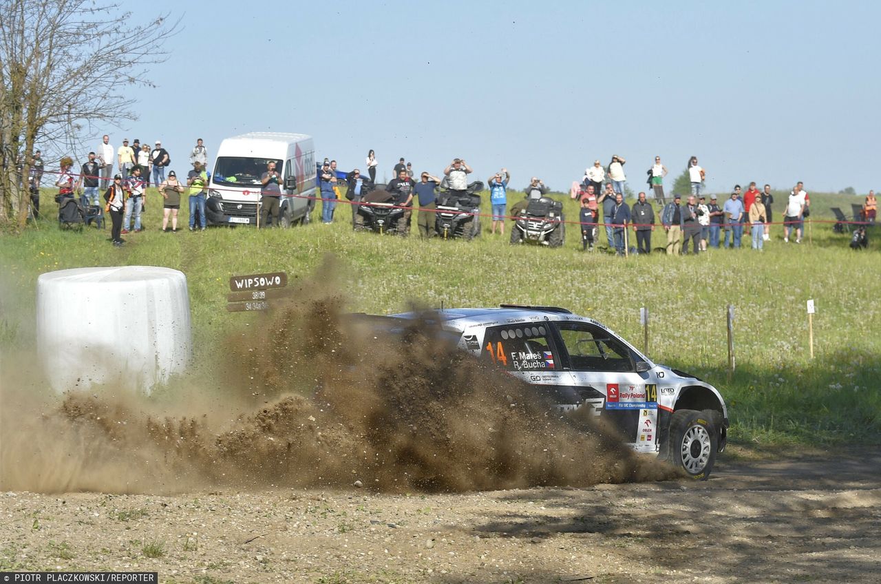 79 Rajd Polski. Załoga Filip Mares i Radovan Bicha  w Skoda Fabia Evo podczas  OS Barczewo.
