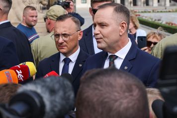Rzecznik Nawrockiego o sprawie koni. "Dwa zakupione w ostatnim czasie"