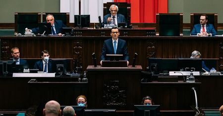 Cięcia w administracji. Pracę może stracić 2,5 tys. urzędników