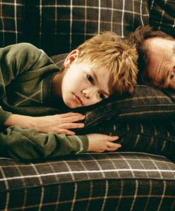 Thomas Brodie-Sangster zagrał uroczego chłopca w "To właśnie miłość". Dziś ma 34 lata. Jak wygląda?