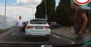 Pokłócili się na środku drogi w Warszawie. Poszło o jazdę na suwak