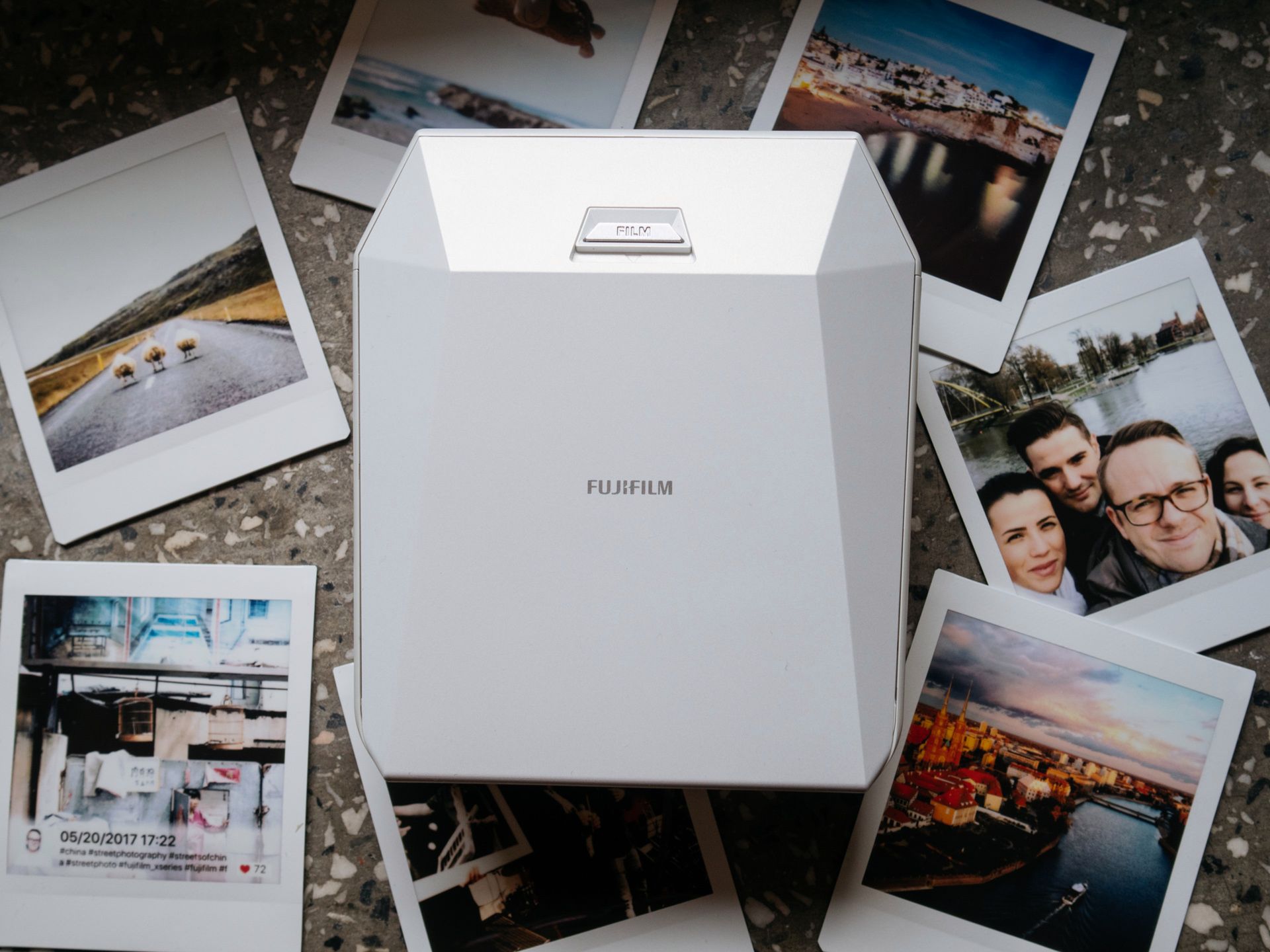 Instax Share SQ SP-3 - drukuje natychmiastowo w kwadracie i daje mnóstwo frajdy 15