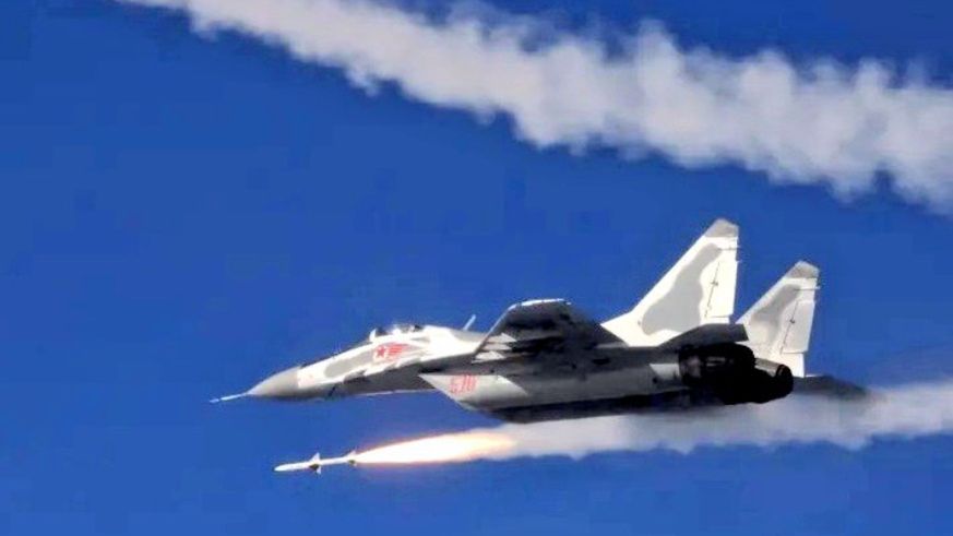 MiG-29 wystrzelił koreańską kopię pocisku AIM-120