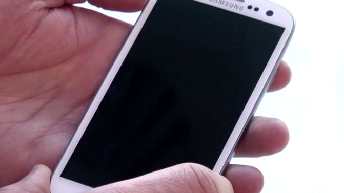 Samsung Galaxy S III w Polsce - ceny są... 1