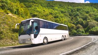 Prawo jazdy to nie wszystko. Oto wymogi wobec kierowców autobusów