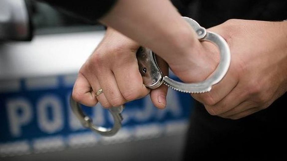 Zamość. Policja zatrzymała mężczyznę bez maseczki. Był poszukiwany