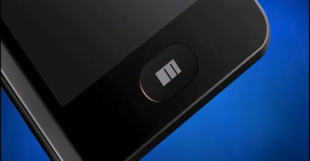 Historia prawdopodobnie pierwszego w historii klona iPhone'a. Jest starszy od Androida