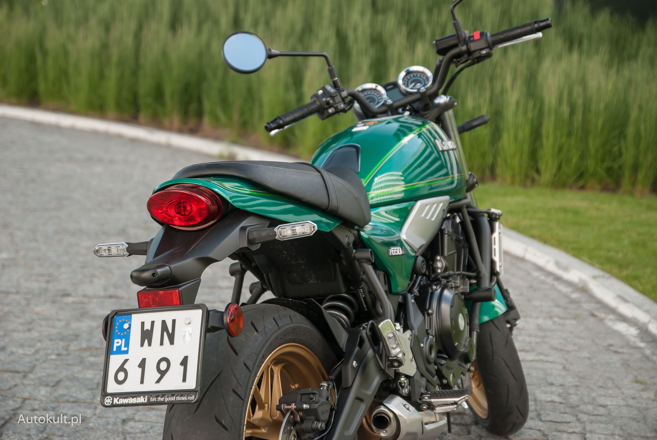 "Kaczy kuperek" to nawiązanie do klasyków