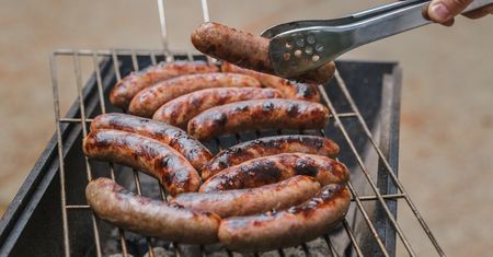 Najgorsze błędy podczas grillowania. To dlatego mięso jest niesmaczne i niezdrowe